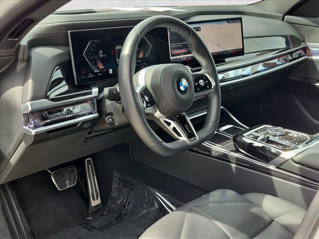 Used 2026 BMW 740i xDrive AWD/4WD image 10