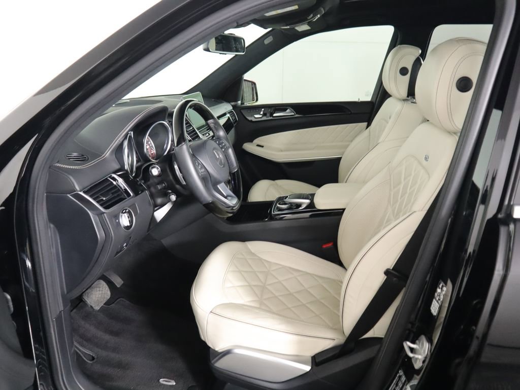Used 2017 Mercedes-Benz GLS 550 4MATIC image 19