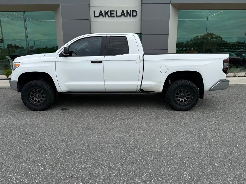 Used 2017 Toyota Tundra SR5 w/ SR5 Upgrade Package AWD/4WD image 1