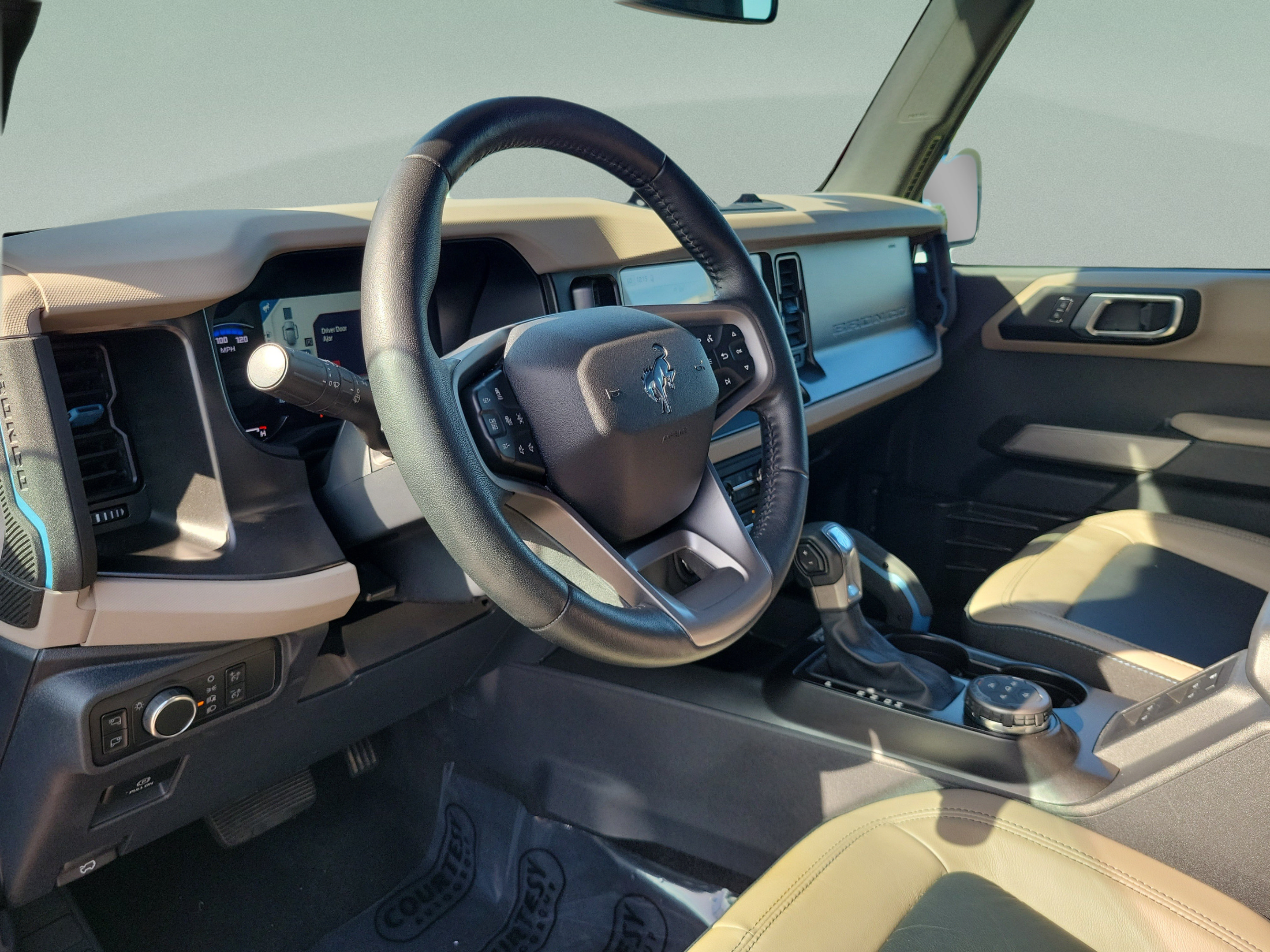 Used 2022 Ford Bronco Wildtrak AWD/4WD image 28