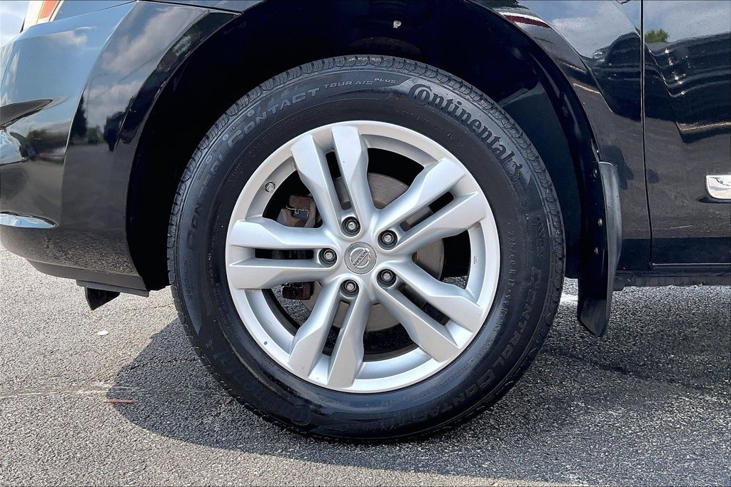 Used 2013 Nissan Rogue SV w/ Premium Pkg AWD/4WD image 10