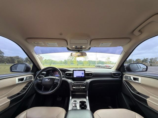 Used 2020 Ford Explorer XLT w/ Equipment Group 202A AWD/4WD image 23