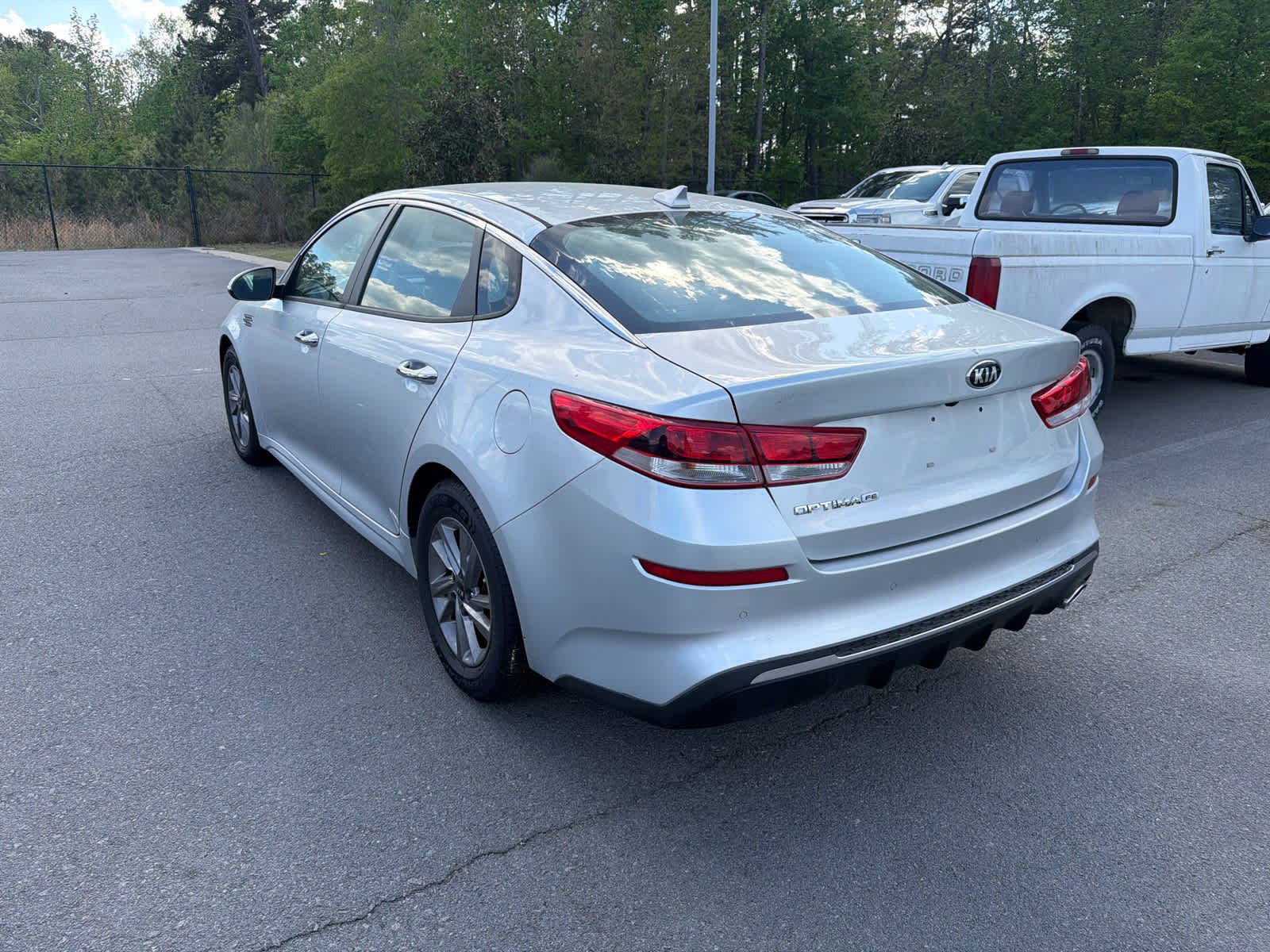 Used 2020 Kia Optima LX image 8