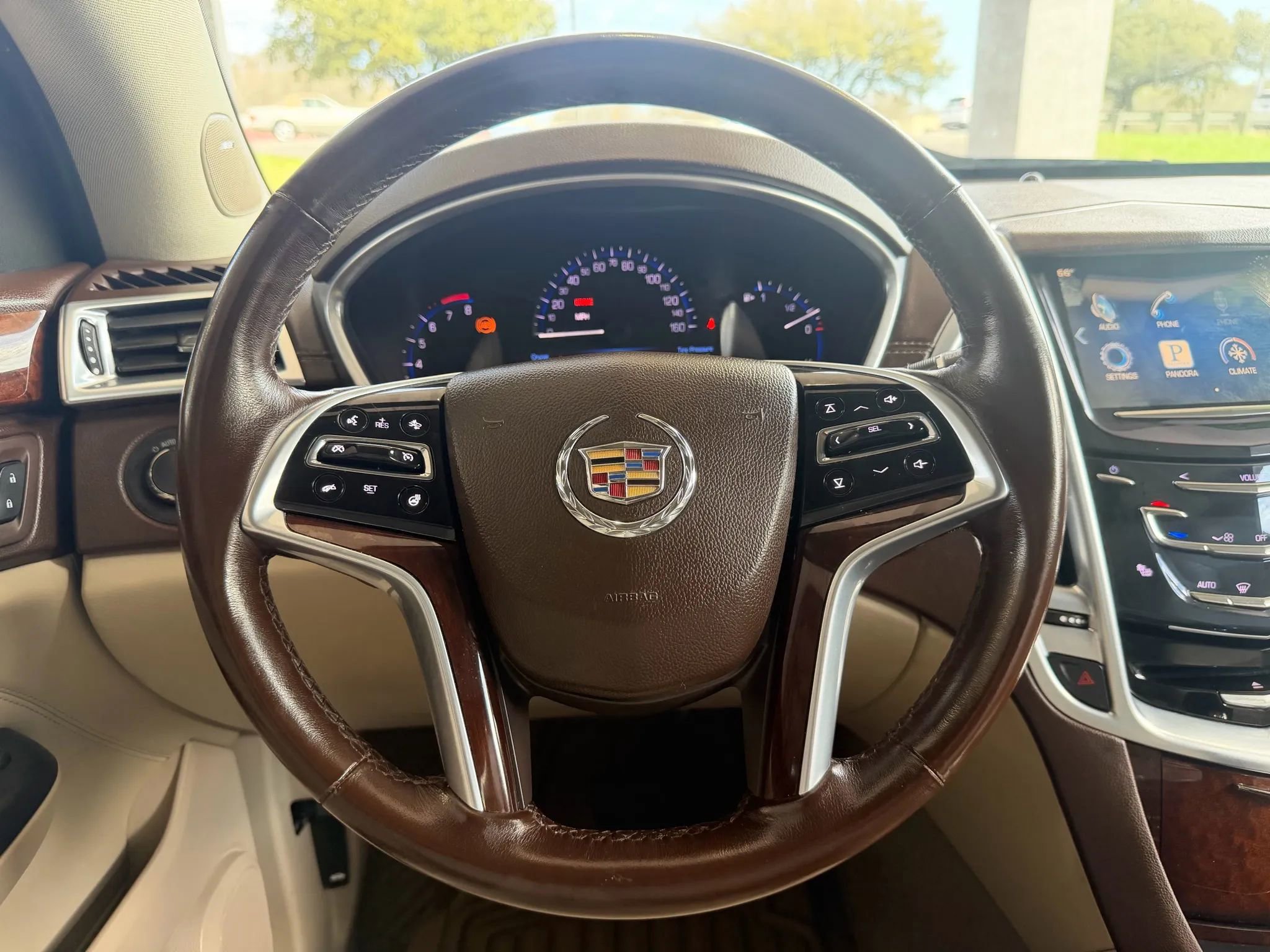 Used 2014 Cadillac SRX Luxury w/ Driver Awareness Package AWD/4WD image 10