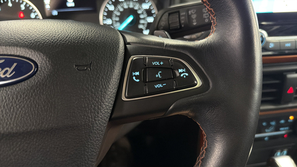 Used 2018 Ford EcoSport SES w/ SES Cold Weather Package AWD/4WD image 24