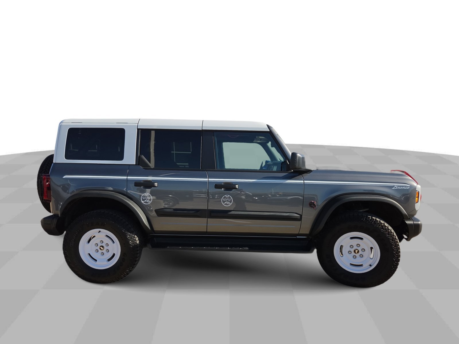 Used 2025 Ford Bronco Heritage Edition AWD/4WD image 9