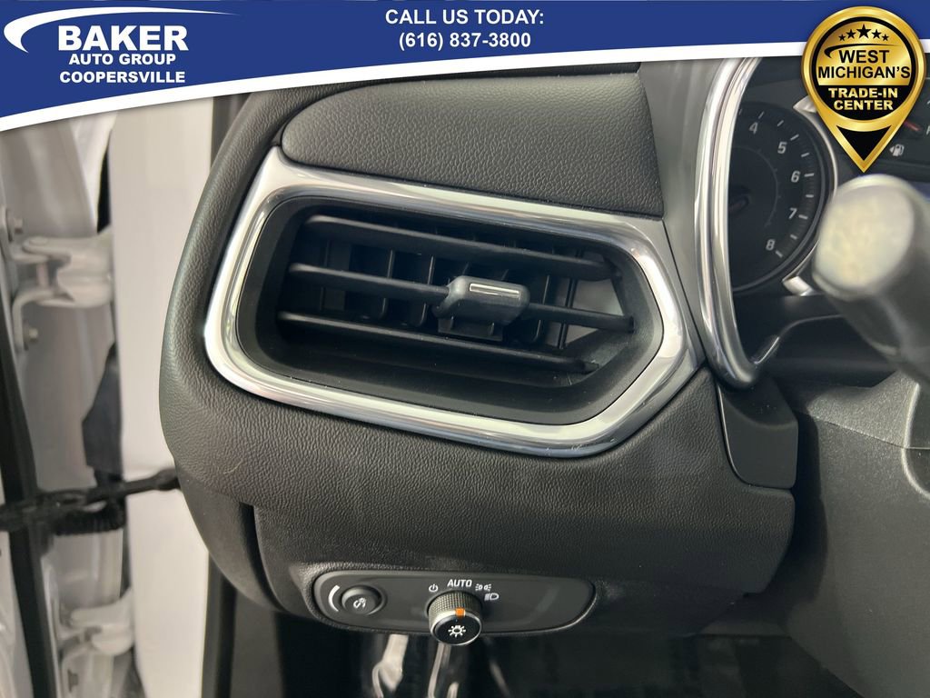 Used 2019 Chevrolet Equinox LT image 18