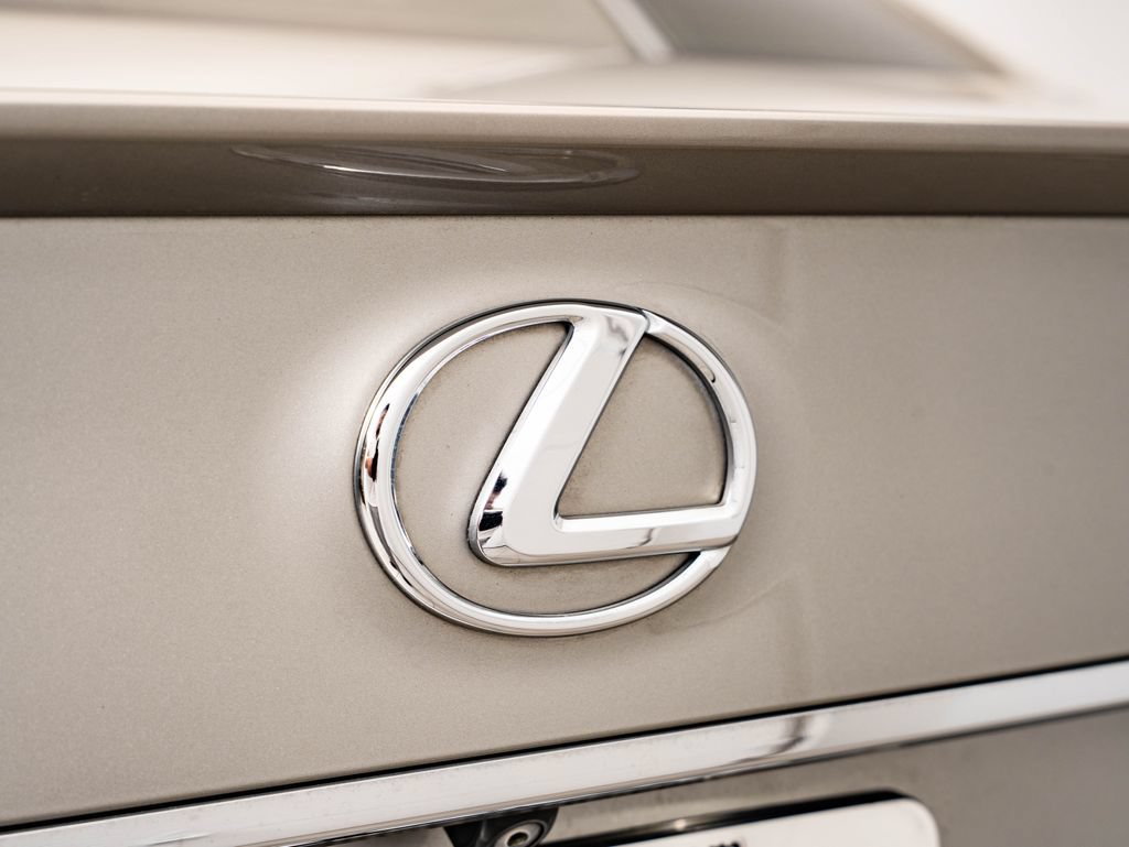 Used 2019 Lexus GS 350 F Sport RWD image 17