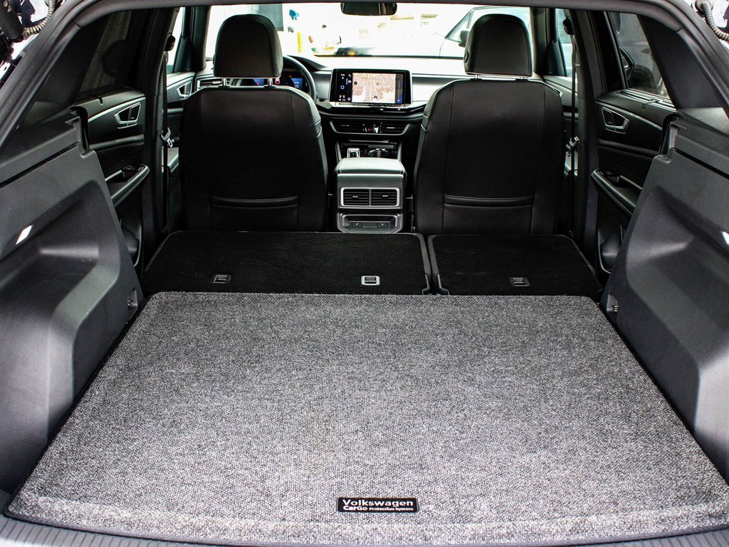 Used 2025 Volkswagen Atlas Cross Sport SEL Premium R-Line image 46