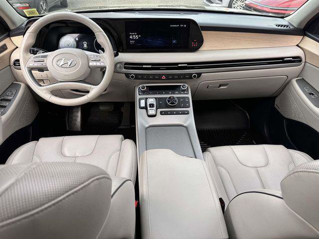 Used 2023 Hyundai Palisade Limited AWD/4WD image 17