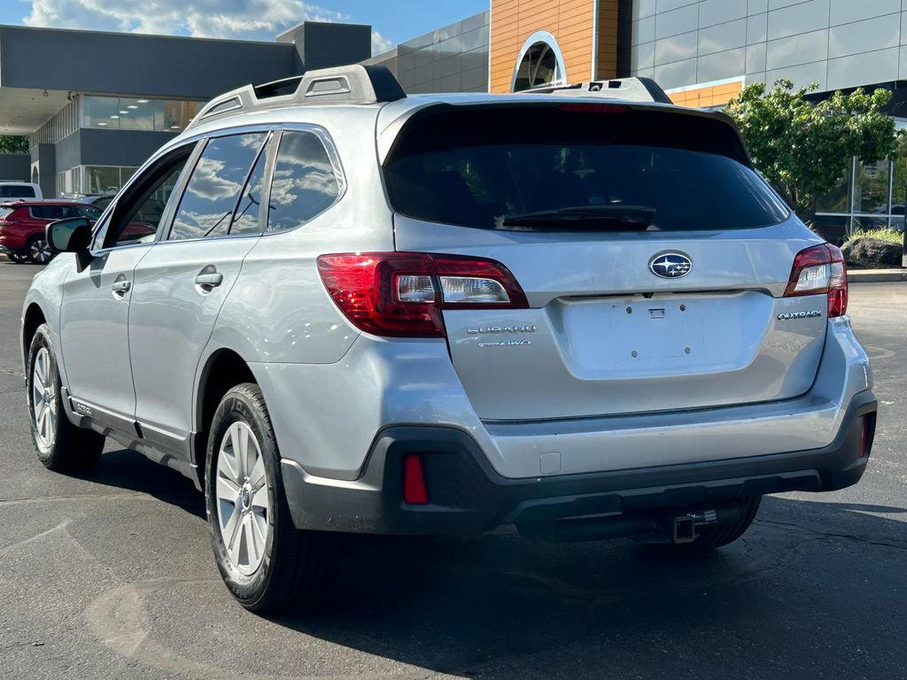 Used 2018 Subaru Outback 2.5i AWD/4WD image 5