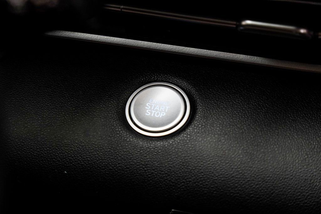 Used 2021 Hyundai Elantra SEL w/ Convenience Package image 29