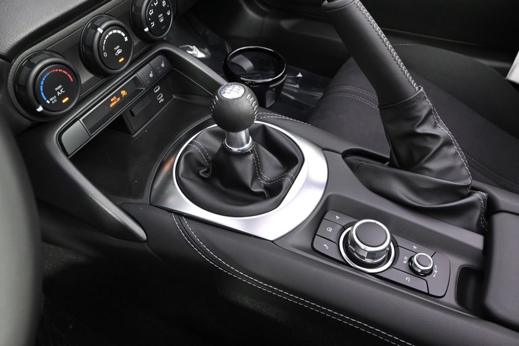 New 2026 MAZDA MX-5 Miata Club w/ Weather Package RWD image 32