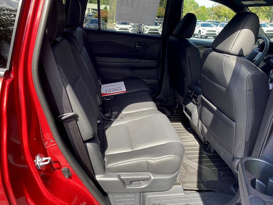 Used 2025 Honda Passport EX-L image 14