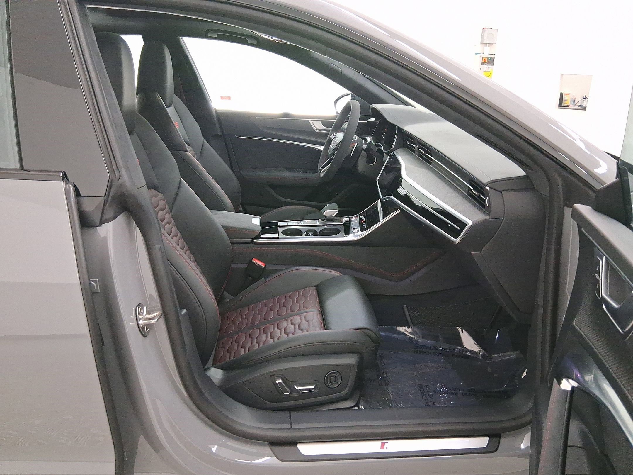 New 2026 Audi RS 7 Performance image 30