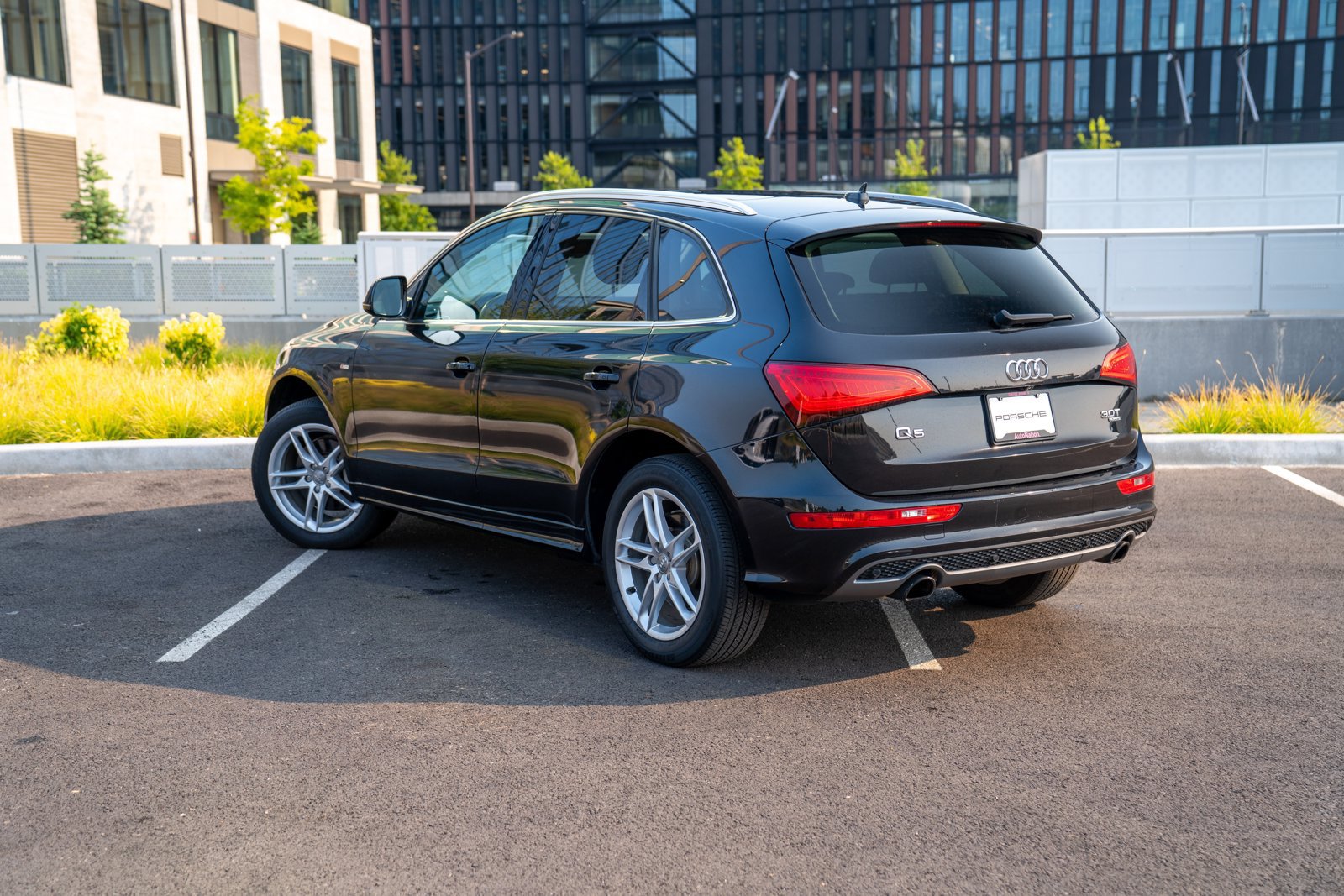 Used 2013 Audi Q5 3.0T Premium Plus w/ Audi MMI Navigation Plus Pkg AWD/4WD image 3