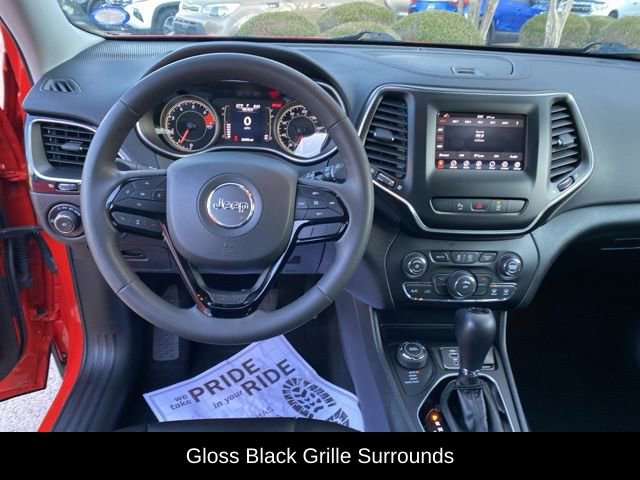 Used 2021 Jeep Cherokee Latitude Plus image 8