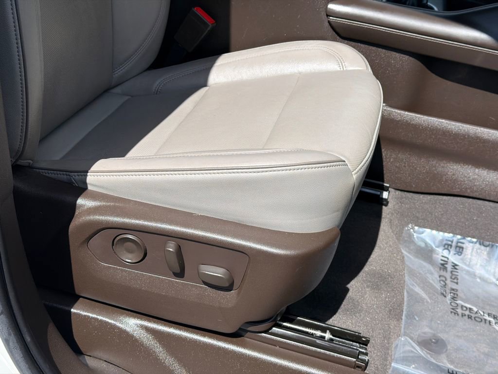 Used 2021 GMC Yukon SLT w/ SLT Luxury Plus Package image 13