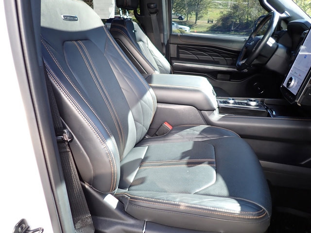Used 2024 Ford Expedition Max Platinum image 11