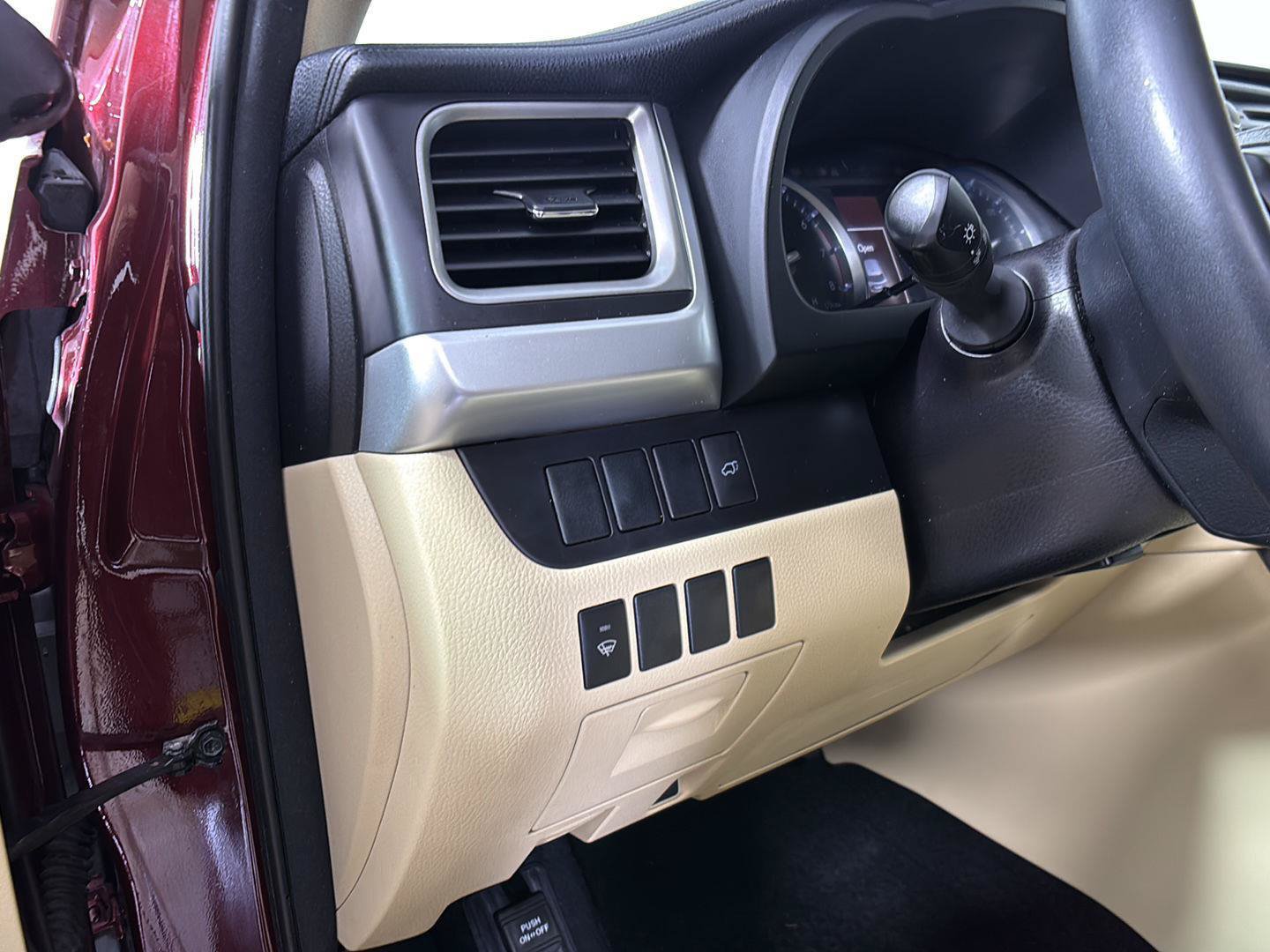 Used 2015 Toyota Highlander XLE AWD/4WD image 30