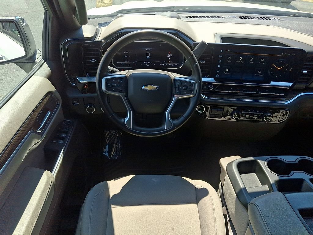 Used 2025 Chevrolet Silverado 1500 LT RWD image 11