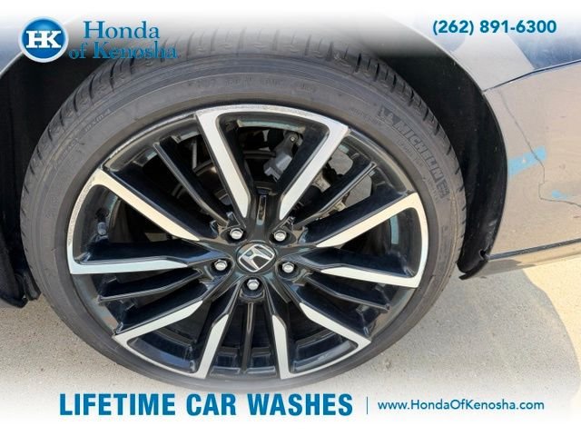 Used 2024 Honda Accord Touring image 3