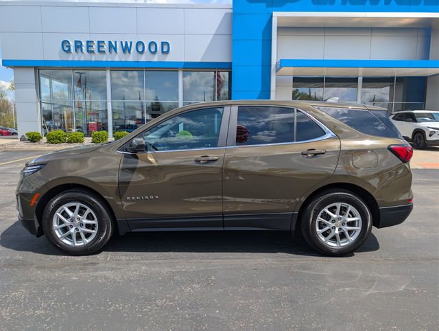 Used 2024 Chevrolet Equinox LT FWD image 2