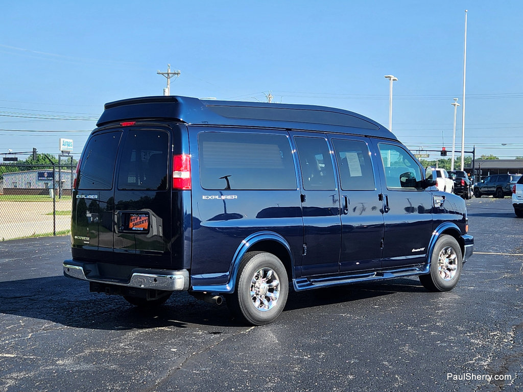 Used 2015 Chevrolet Express 2500 RWD image 10