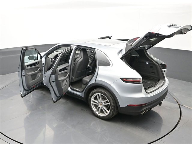 Used 2020 Porsche Cayenne S image 29
