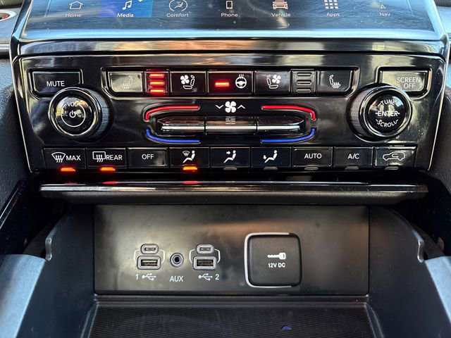 Used 2024 Jeep Grand Cherokee Overland w/ Luxury Tech Group IV AWD/4WD image 26