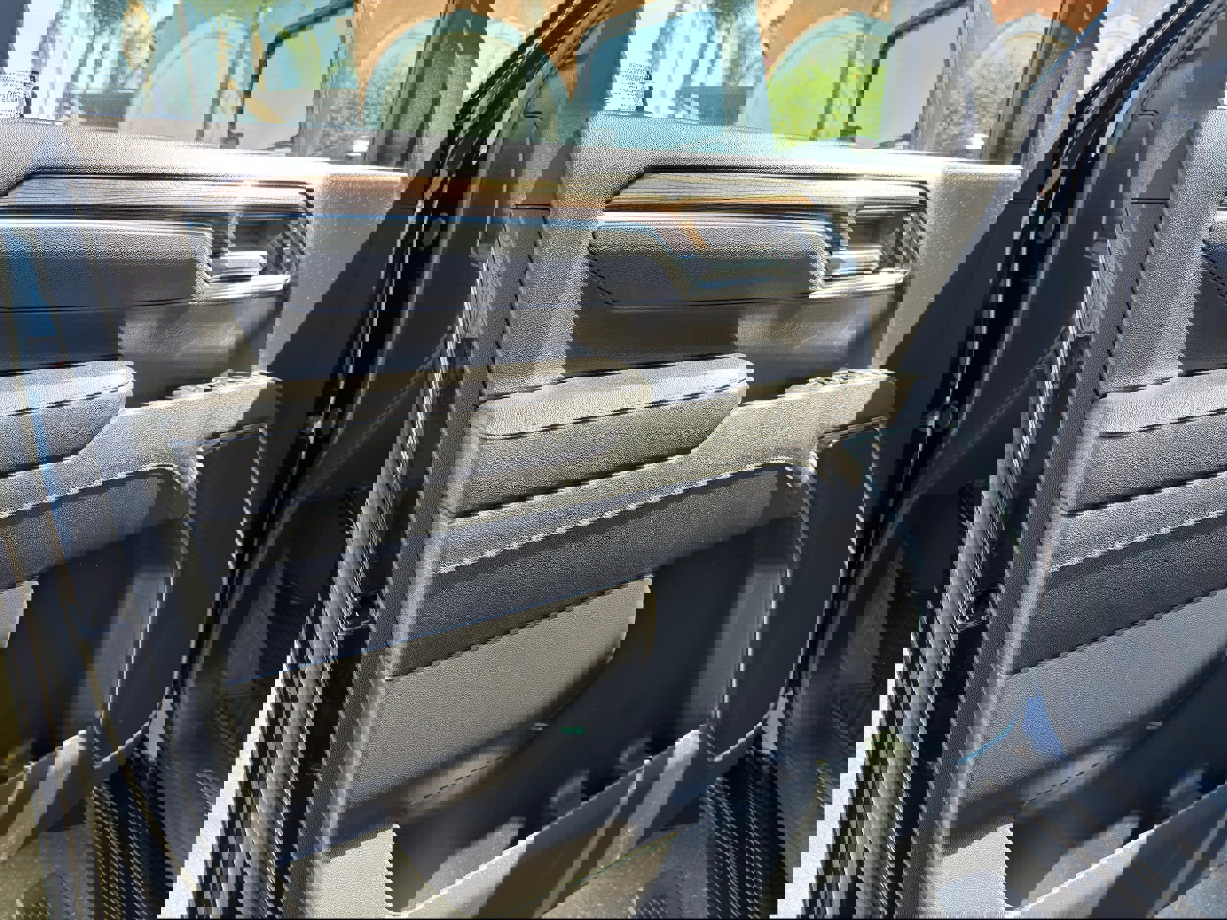 Used 2025 Chevrolet Silverado 2500 LT w/ Convenience Package image 26