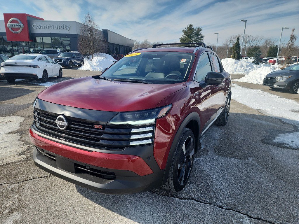 Used 2026 Nissan Kicks SR w/ Cold Weather Package image 3