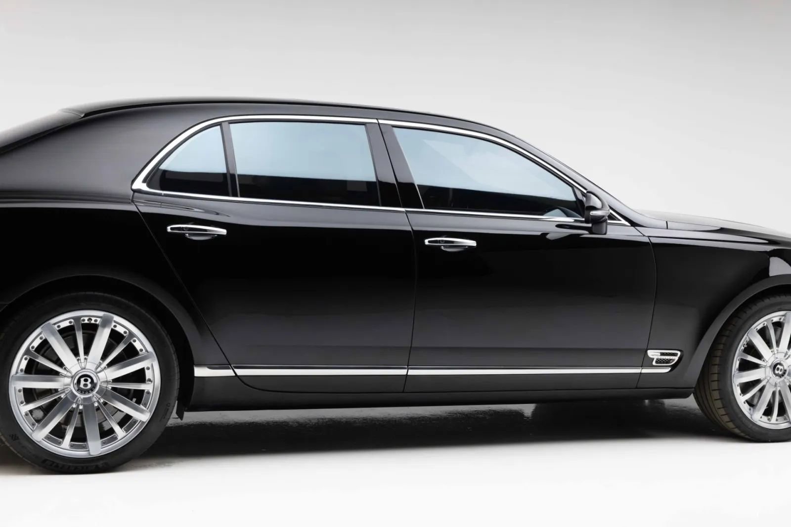 Used 2014 Bentley Mulsanne RWD image 25