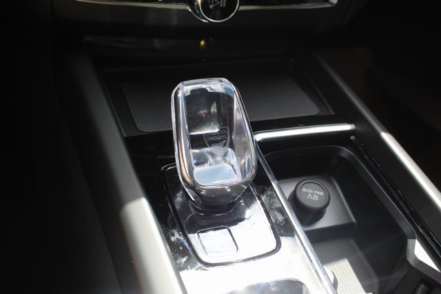 New 2026 Volvo XC60 B5 Plus w/ Protection Package Premier image 27