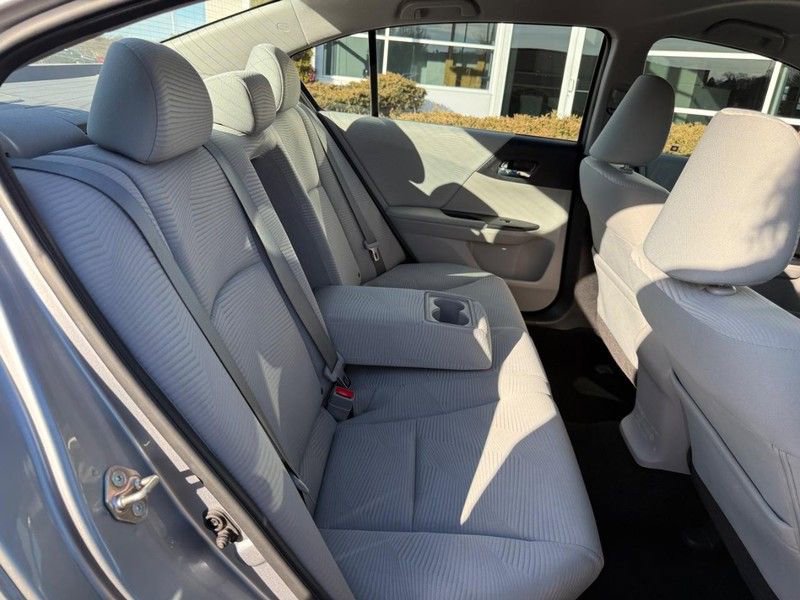 Used 2017 Honda Accord LX image 12