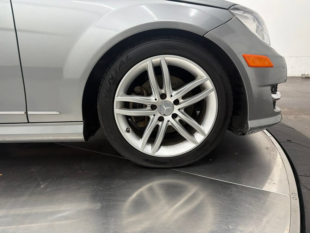 Used 2013 Mercedes-Benz C 250 Sedan image 9