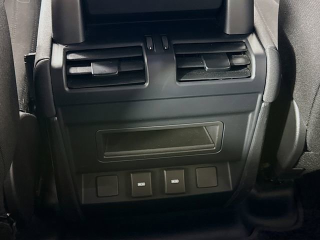 Certified 2023 Land Rover Defender 110 image 26