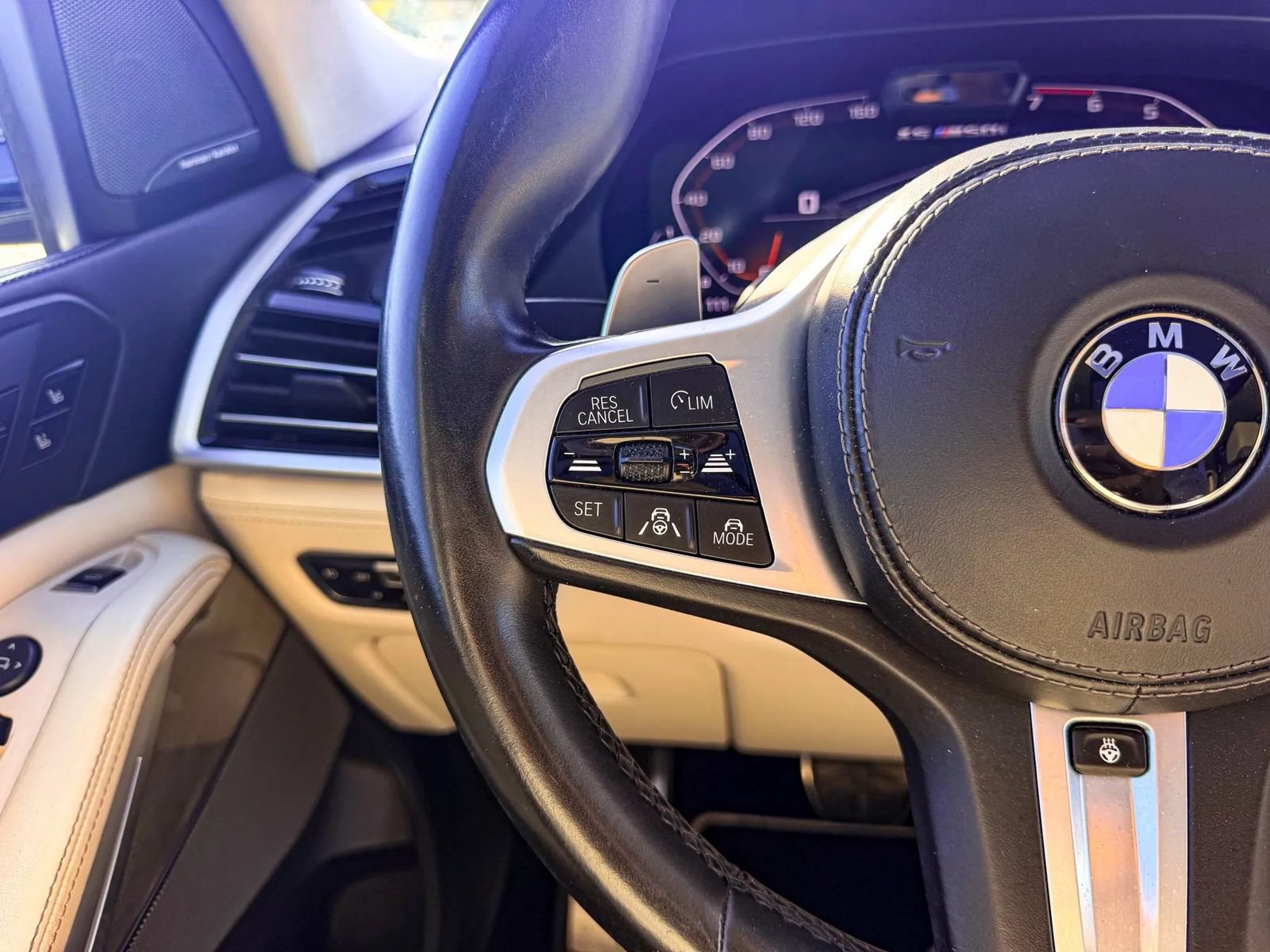 Used 2020 BMW X5 M50i w/ Executive Package AWD/4WD image 39