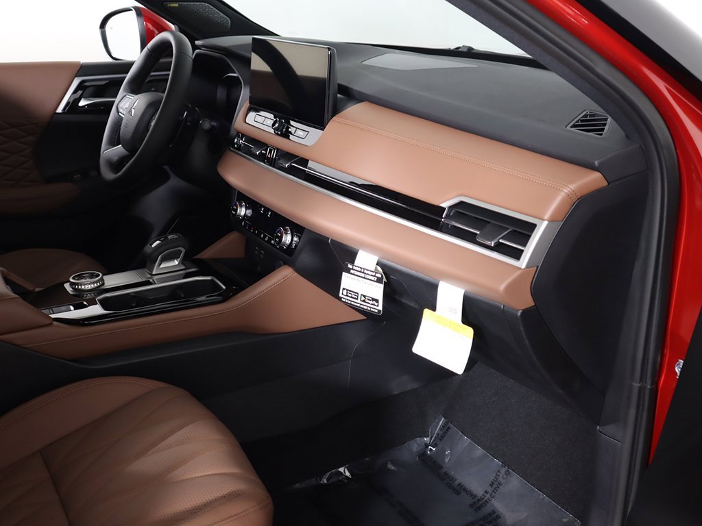 New 2025 Mitsubishi Outlander SEL image 31