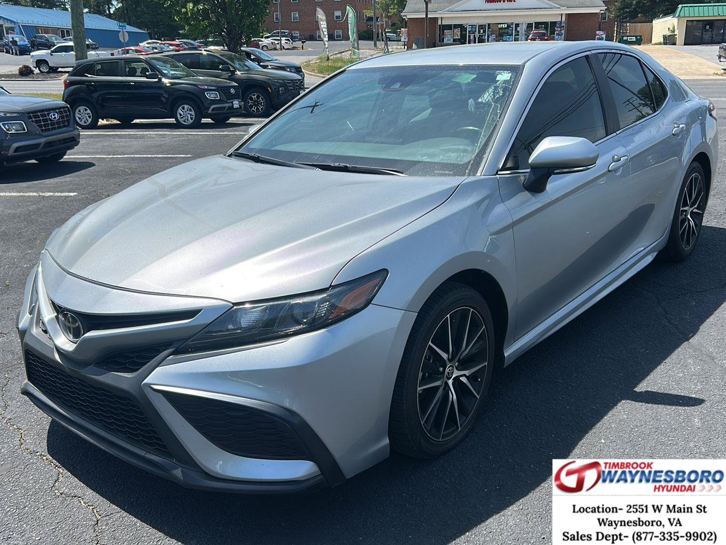 Used 2024 Toyota Camry SE FWD image 1