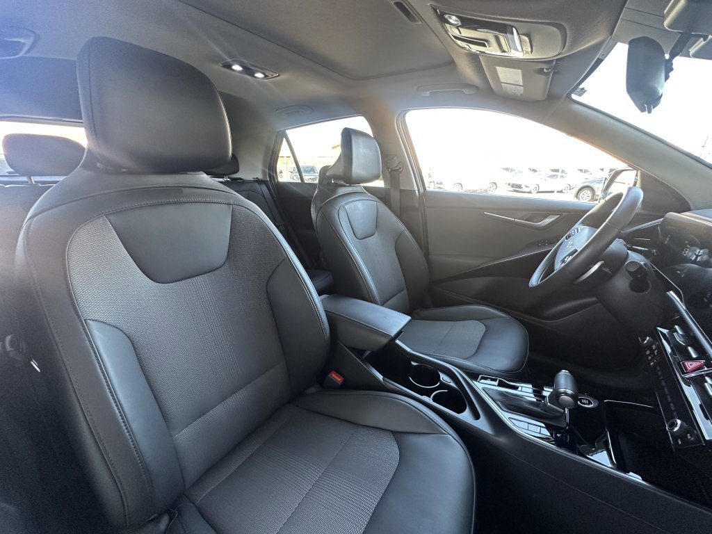 Used 2023 Kia Niro EX Touring image 44