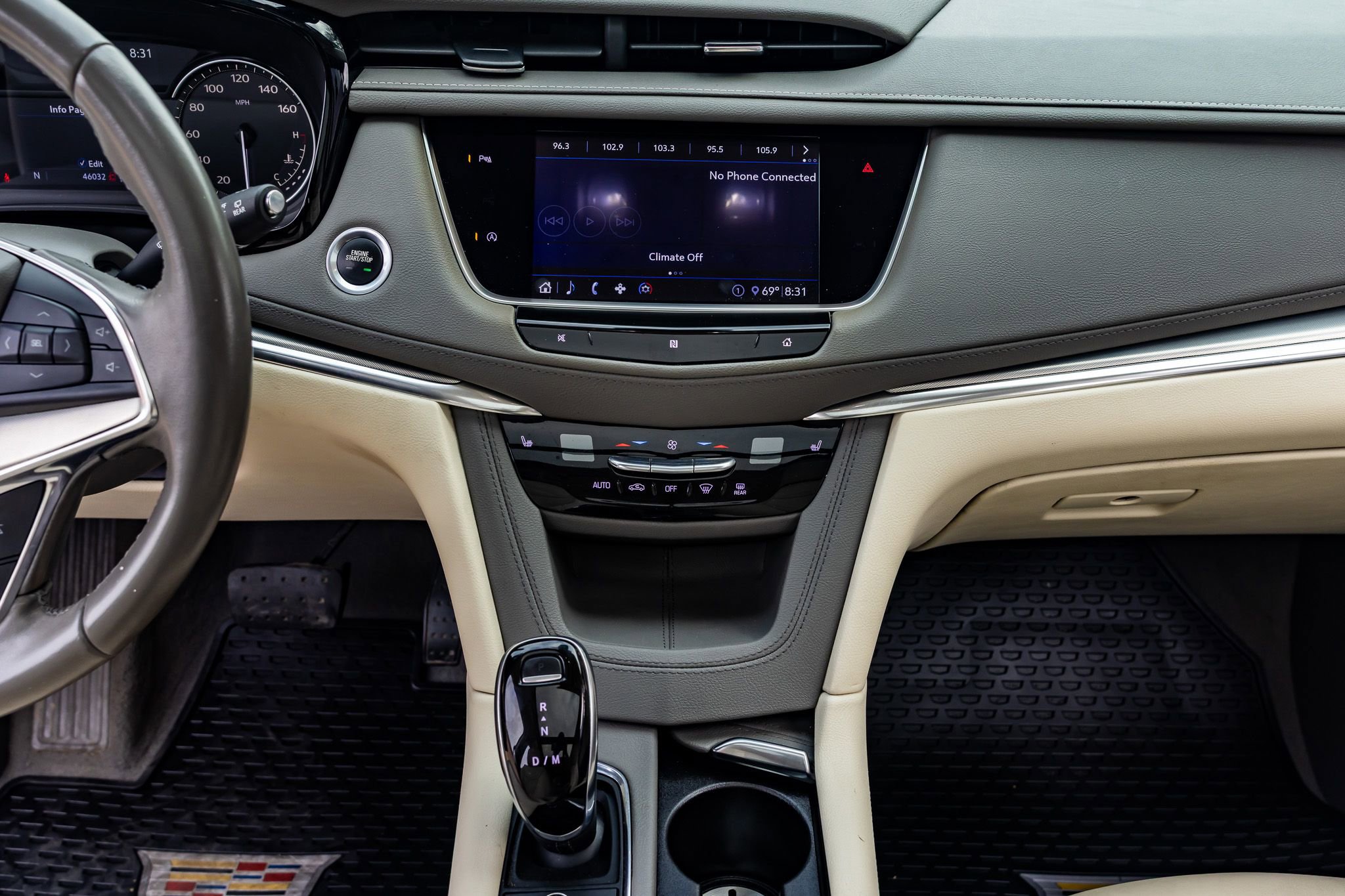 Used 2020 Cadillac XT5 Premium Luxury w/ LPO, Floor Liner Package image 19