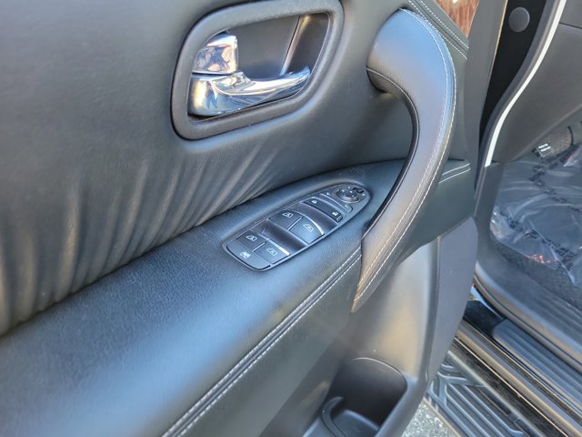 Used 2020 Nissan Armada SL w/ Premium Package image 18