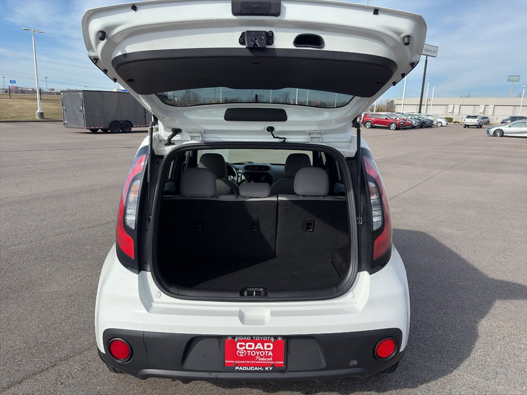 Used 2017 Kia Soul Base image 9