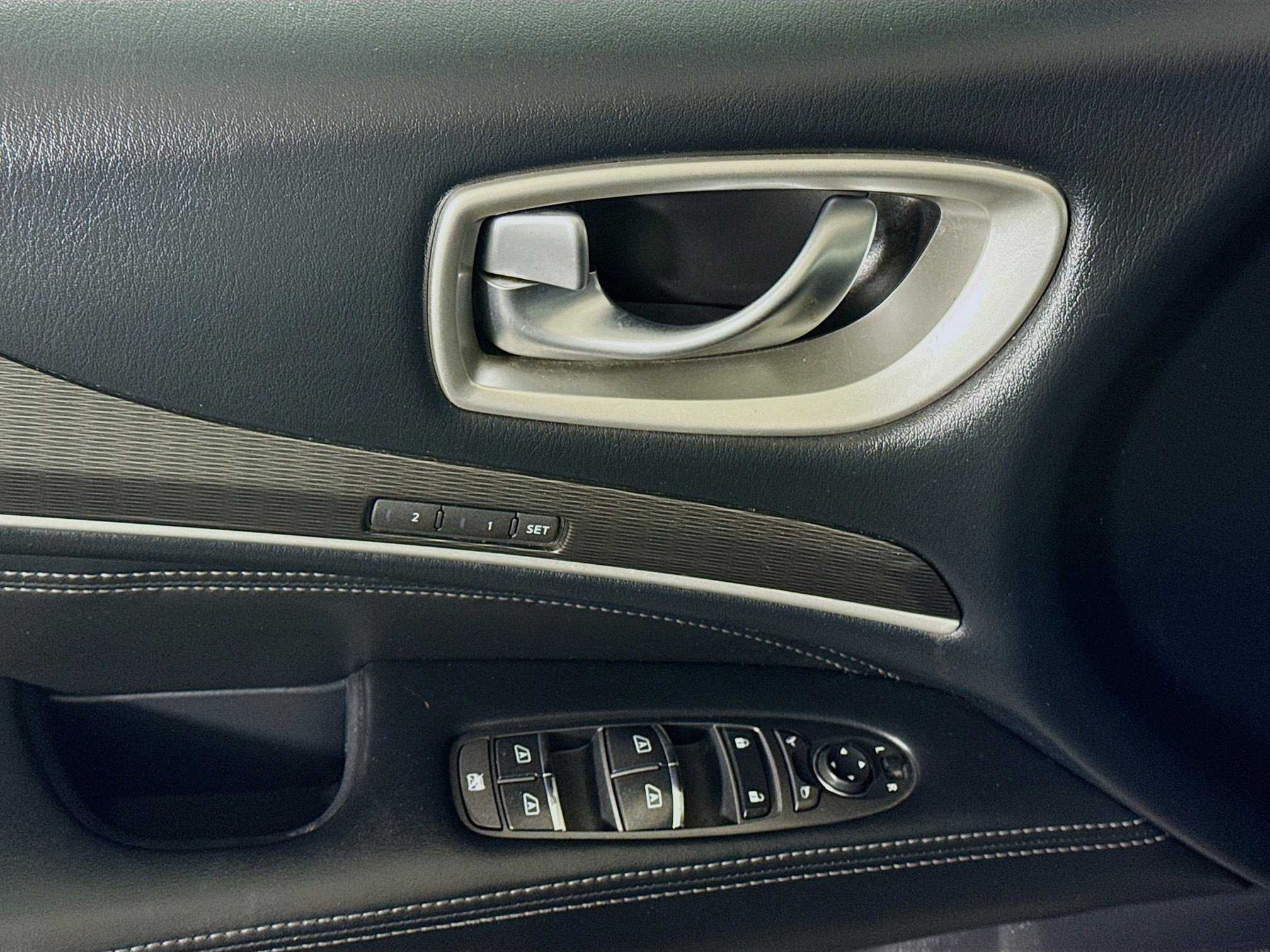 Used 2018 INFINITI QX60 FWD w/ Premium Plus Package image 24