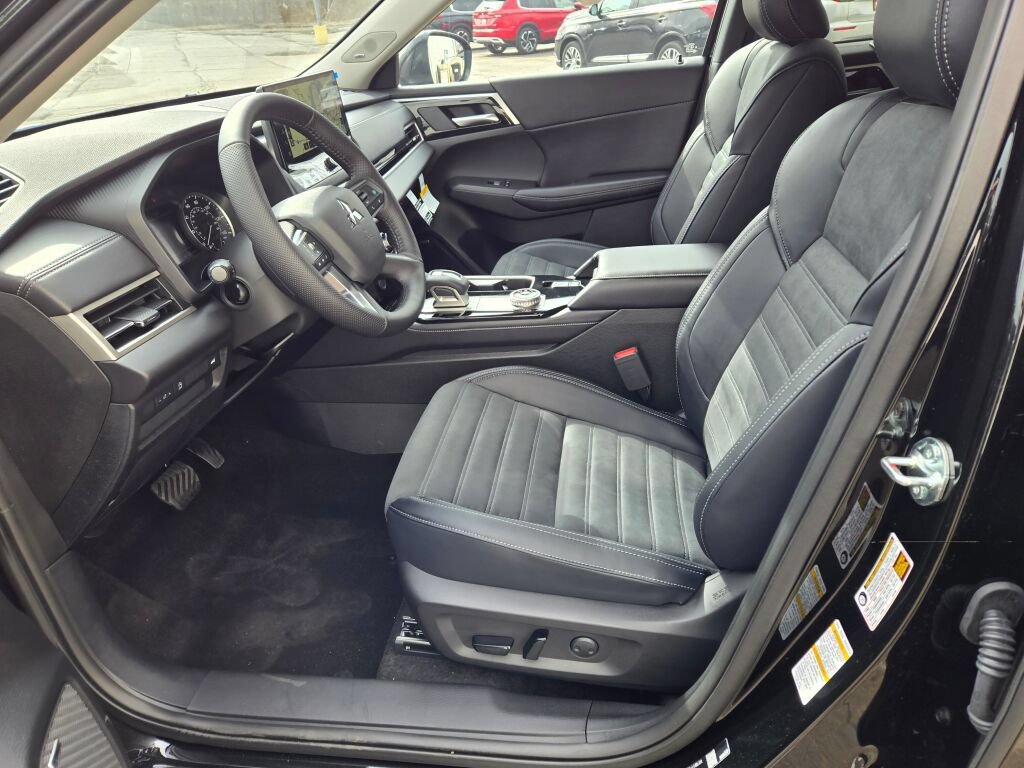 New 2026 Mitsubishi Outlander SE AWD/4WD image 15