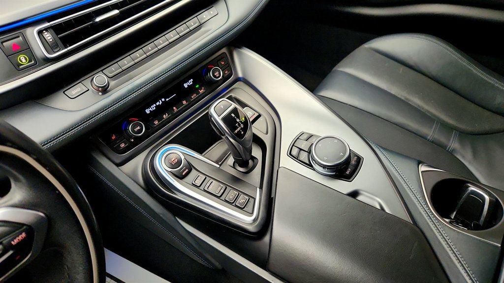 Used 2015 BMW i8 AWD/4WD image 17
