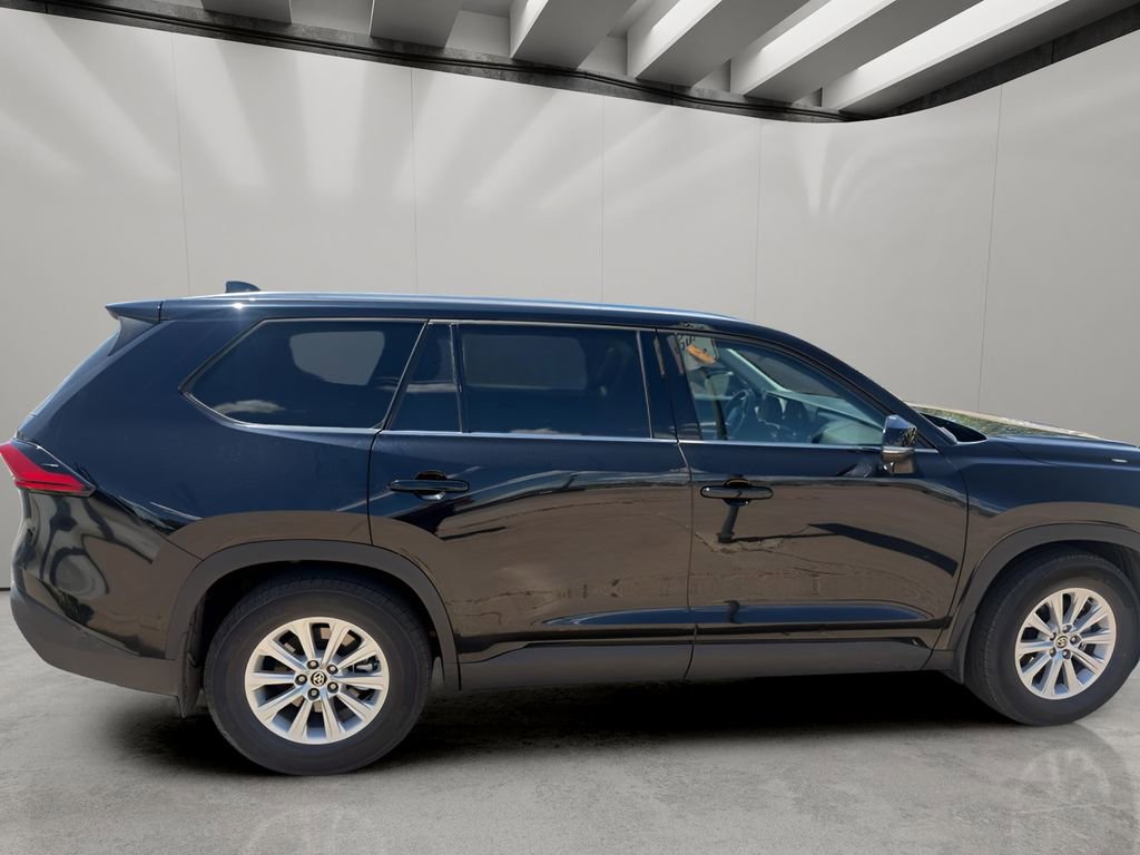 Used 2024 Toyota Grand Highlander AWD image 5