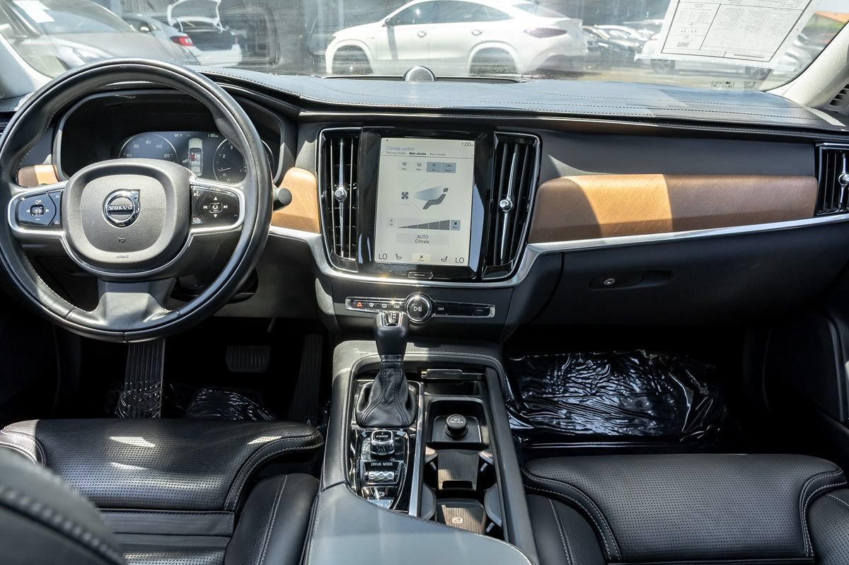Used 2017 Volvo S90 T6 Inscription w/ Vision Package AWD/4WD image 17