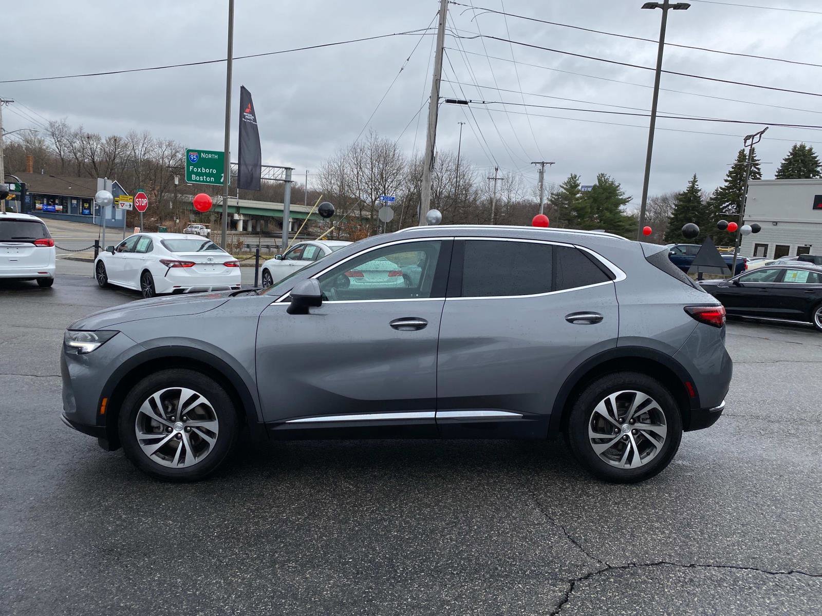 Used 2021 Buick Envision Essence image 2